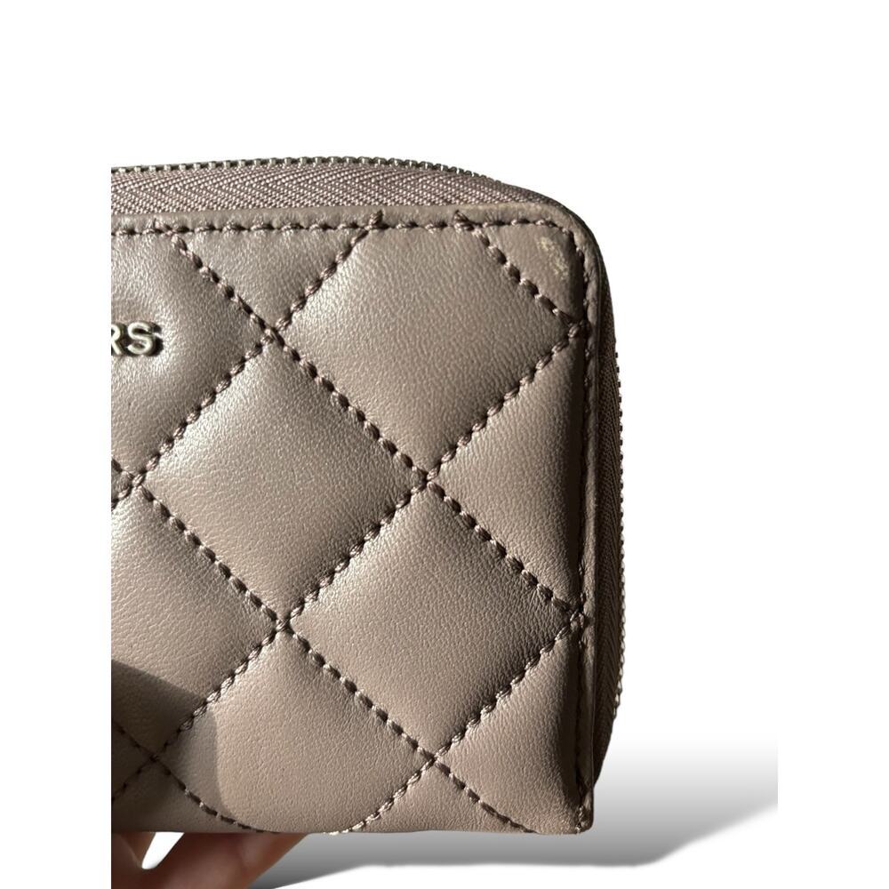 NWOT- Michael Kors Quilted Long Zip Around Wallet Mauve Phone Holder Case - Picture 6 of 6